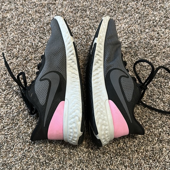 Nike Revolution Psychic Pink Running Sneakers Women's US 7.5 - Picture 7 of 9